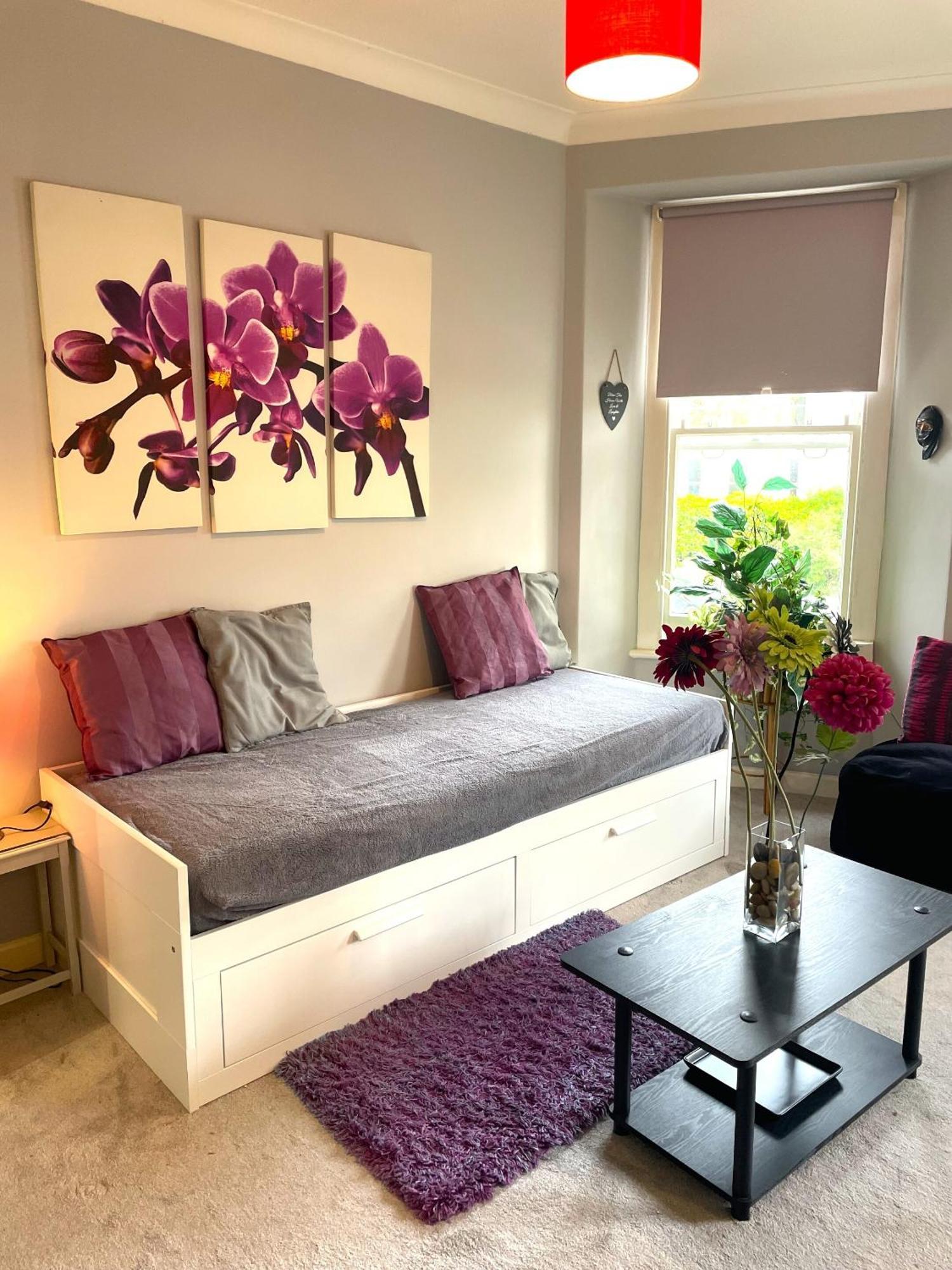 Snug Studio Apartment In Central Location ブリストル エクステリア 写真