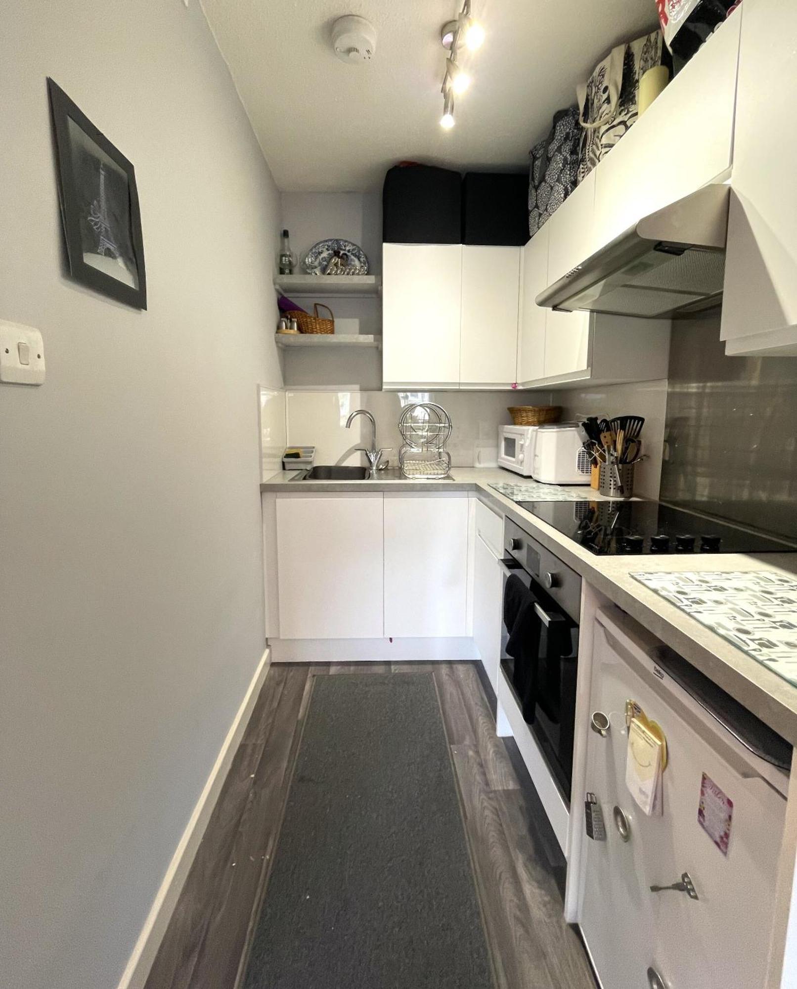 Snug Studio Apartment In Central Location ブリストル エクステリア 写真